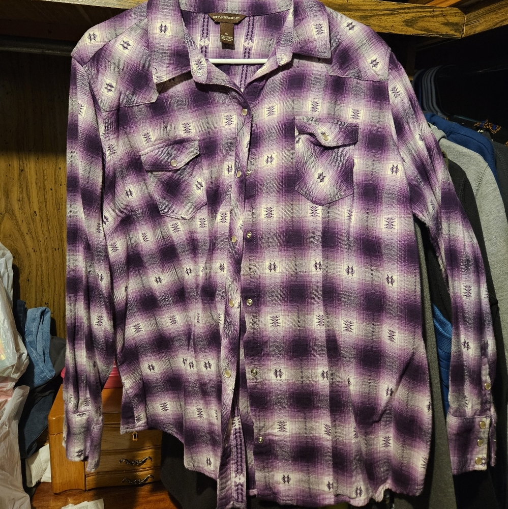 Women's button up shirt